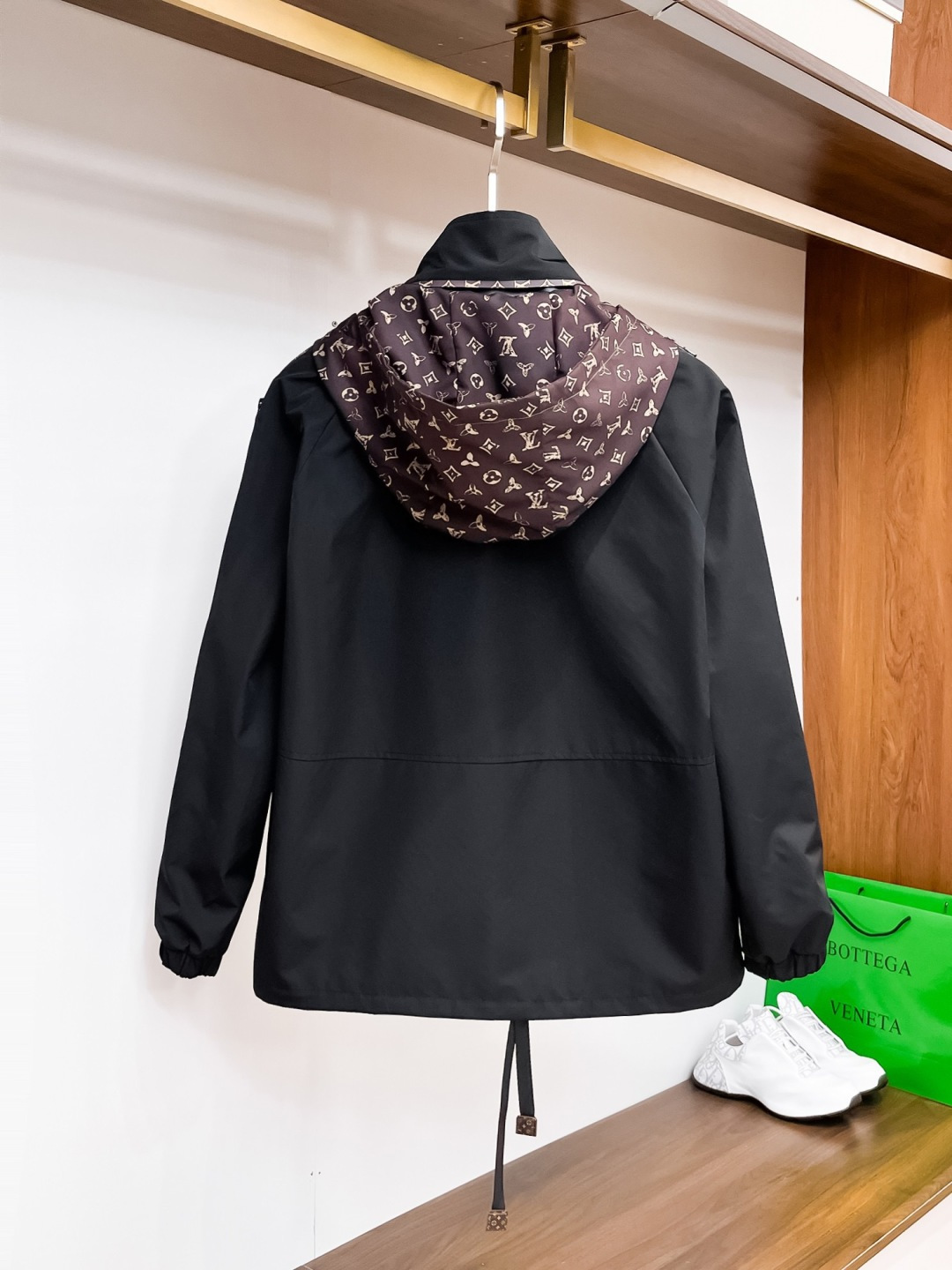 LV 官网同款，三标齐全，提前发售 2025ss开秋新款男士夹克外套，双面穿原单三标齐全高端版本 专柜定