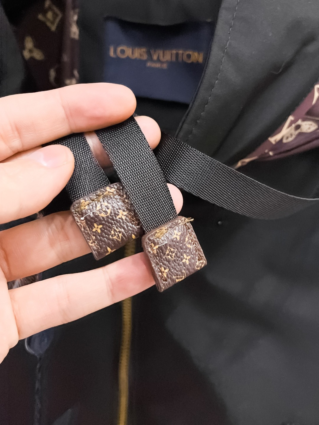 LV 官网同款，三标齐全，提前发售 2025ss开秋新款男士夹克外套，双面穿原单三标齐全高端版本 专柜定