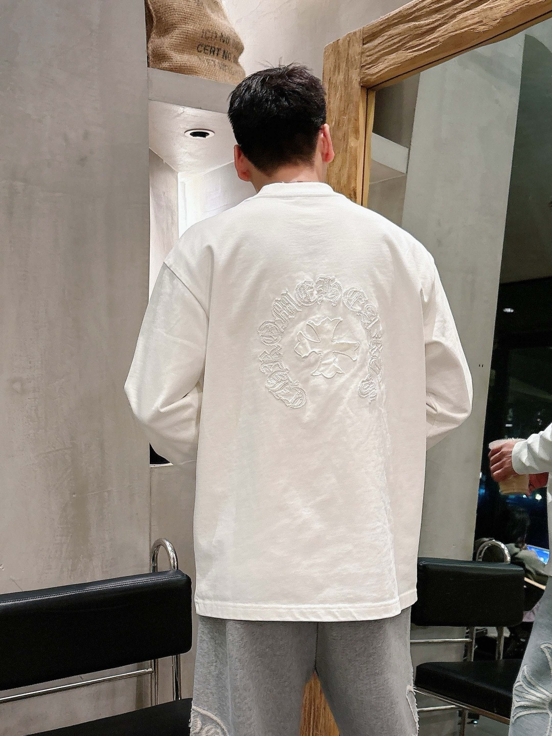 25新款磨毛长袖阔版T恤颜色：黑，白尺码：S-2XL