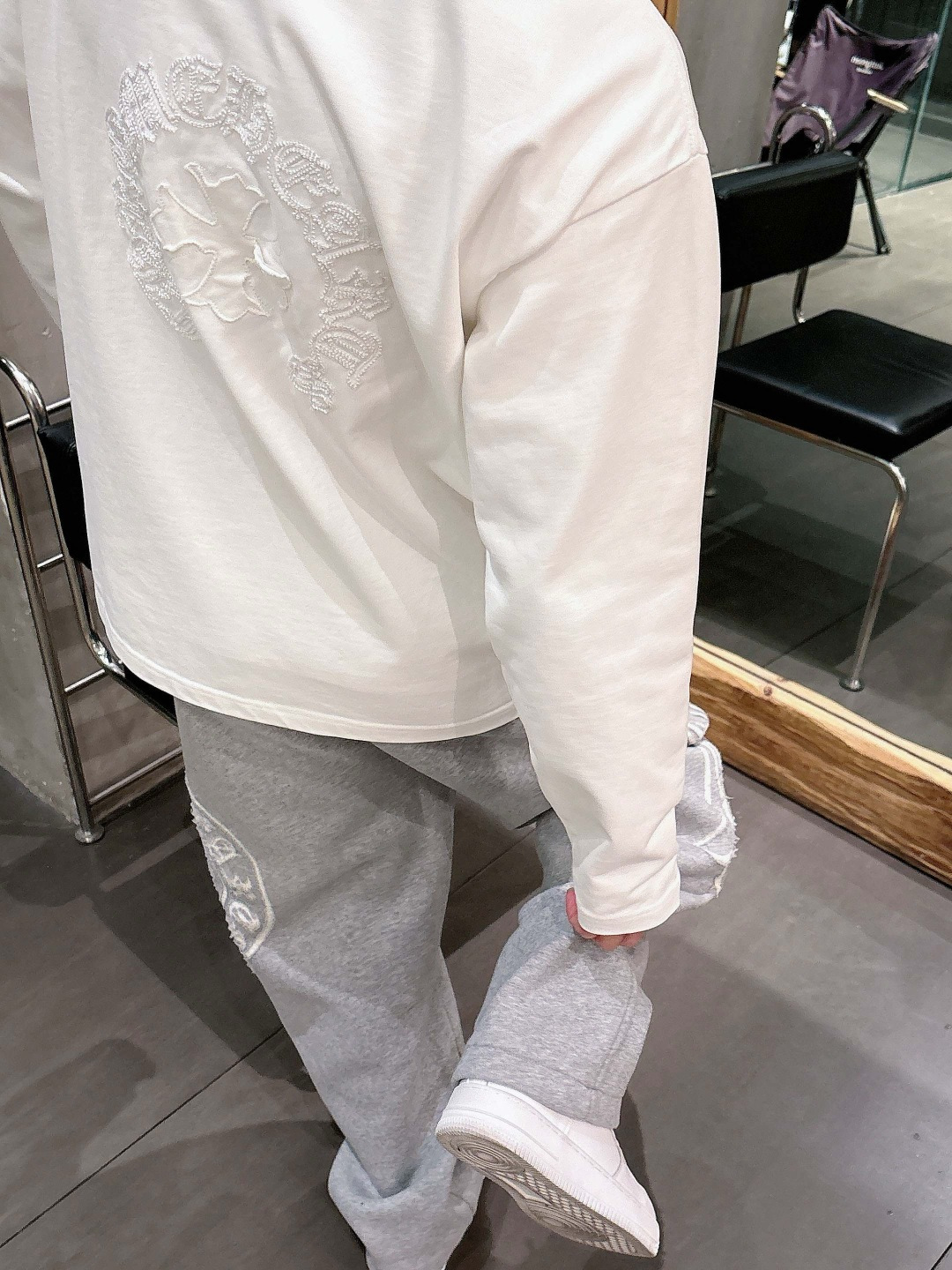 25新款磨毛长袖阔版T恤颜色：黑，白尺码：S-2XL