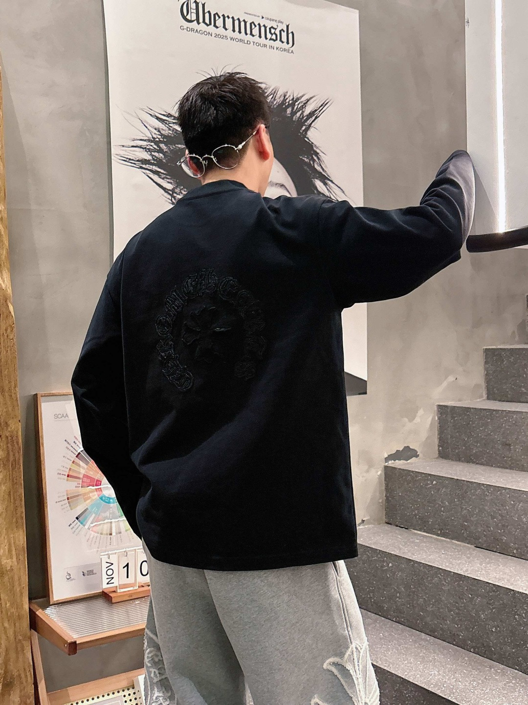 25新款磨毛长袖阔版T恤颜色：黑，白尺码：S-2XL