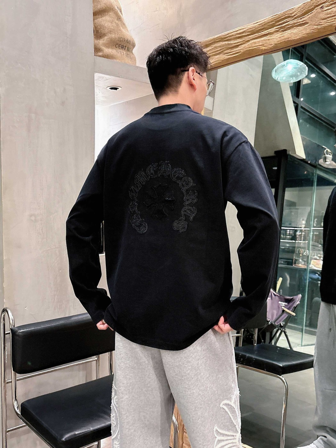 25新款磨毛长袖阔版T恤颜色：黑，白尺码：S-2XL