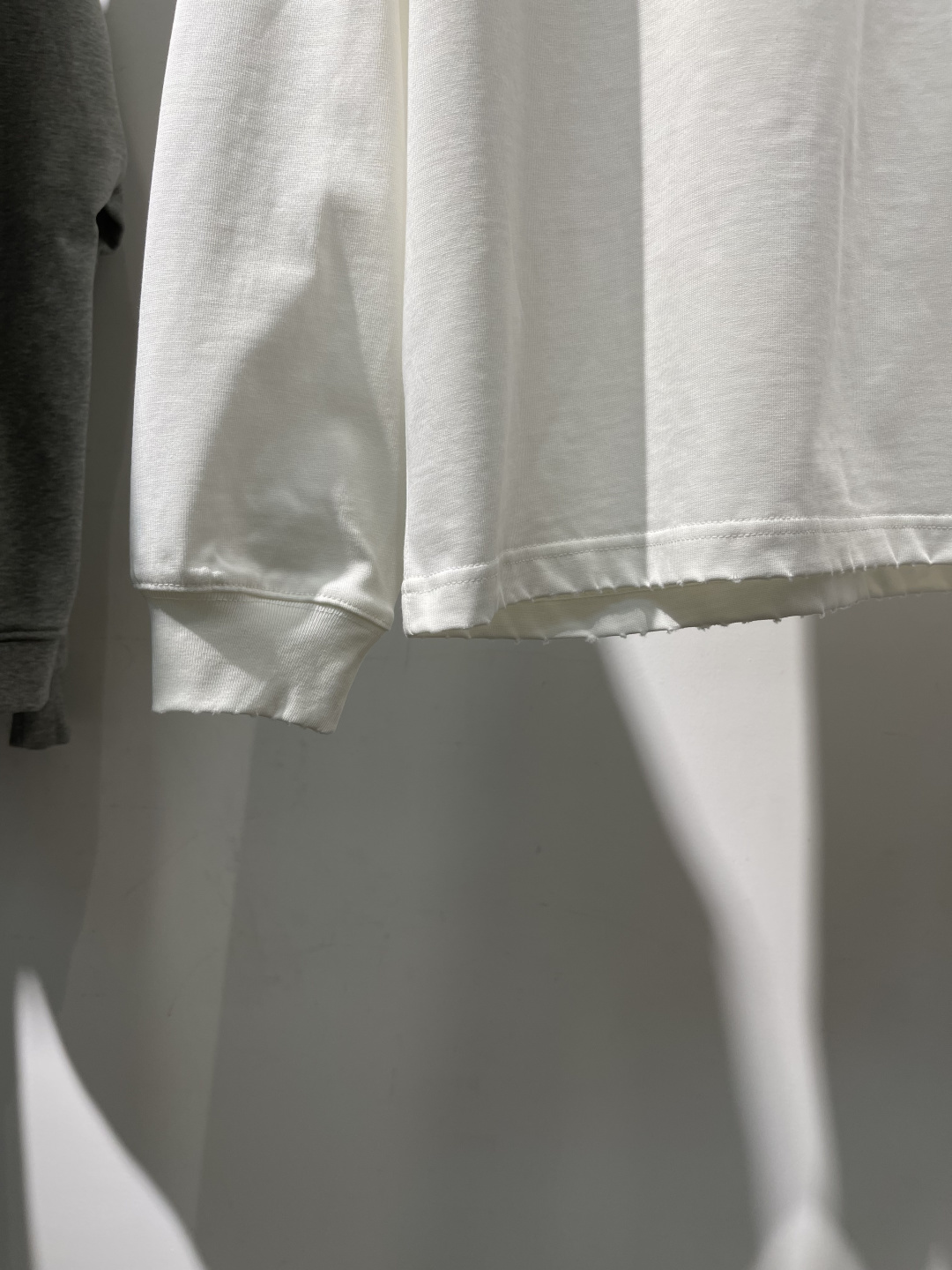 2025秋冬新款香奈儿磨破长袖尺码 : XS S M L XL