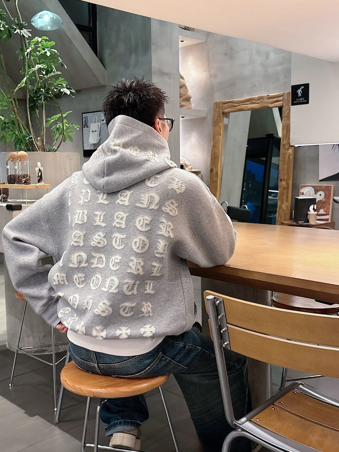 2025秋冬新款克罗心厚款烧花外套码数 ：S M L XL