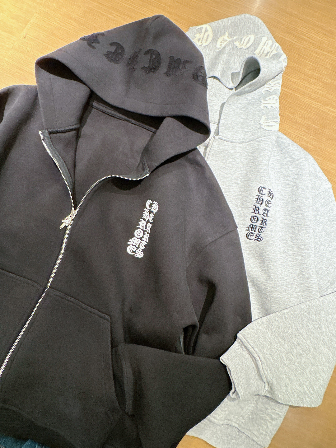 2025秋冬新款克罗心厚款烧花外套码数 ：S M L XL