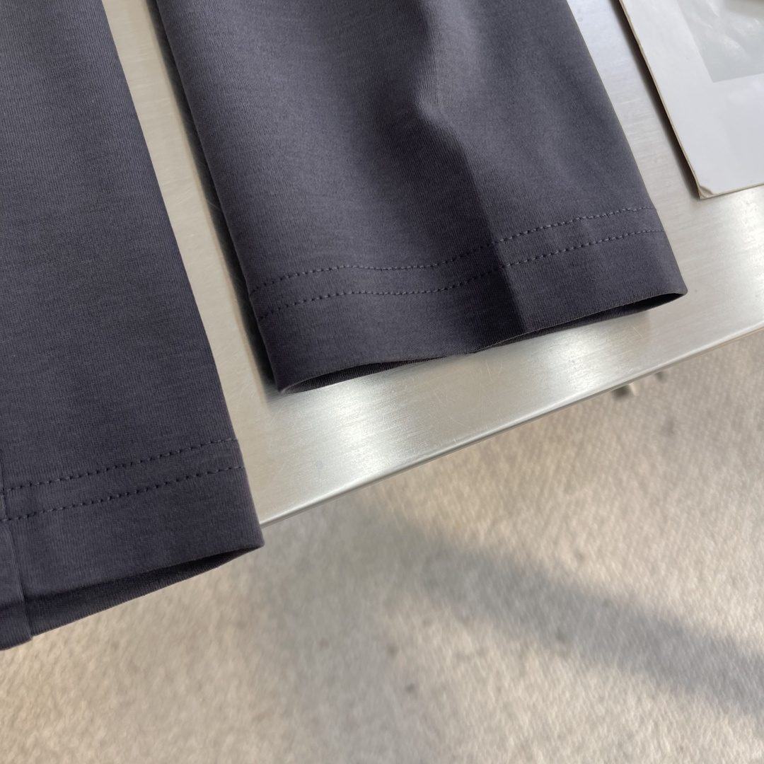 Dio 2025秋冬系列长袖打底尺码: M-5XL 常规版型220克重，莫代尔双面面料 面料表面纹理细腻