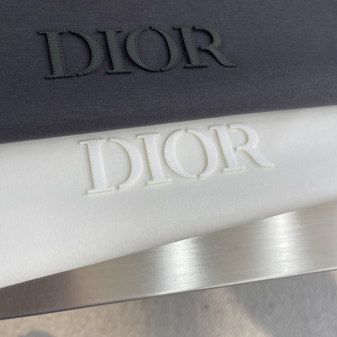 Dio 2025秋冬系列长袖打底尺码: M-5XL 常规版型220克重，莫代尔双面面料 面料表面纹理细腻