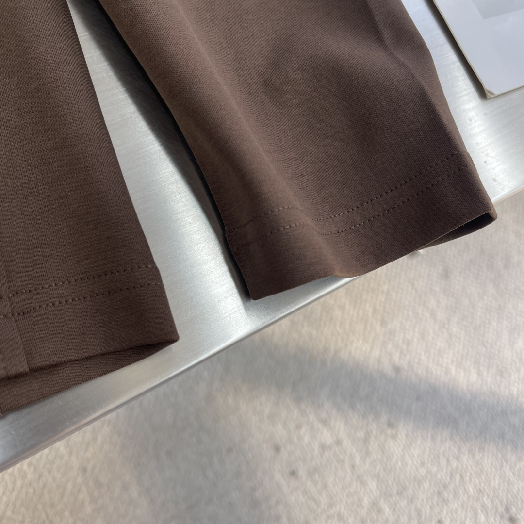 Dio 2025秋冬系列长袖打底尺码: M-5XL 常规版型220克重，莫代尔双面面料 面料表面纹理细腻