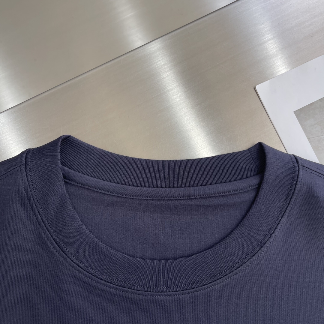 Dio 2025秋冬系列长袖打底尺码: M-5XL 常规版型220克重，莫代尔双面面料 面料表面纹理细腻