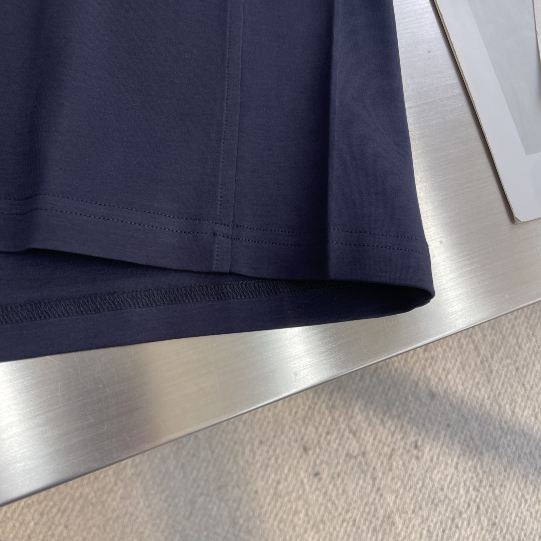 Dio 2025秋冬系列长袖打底尺码: M-5XL 常规版型220克重，莫代尔双面面料 面料表面纹理细腻