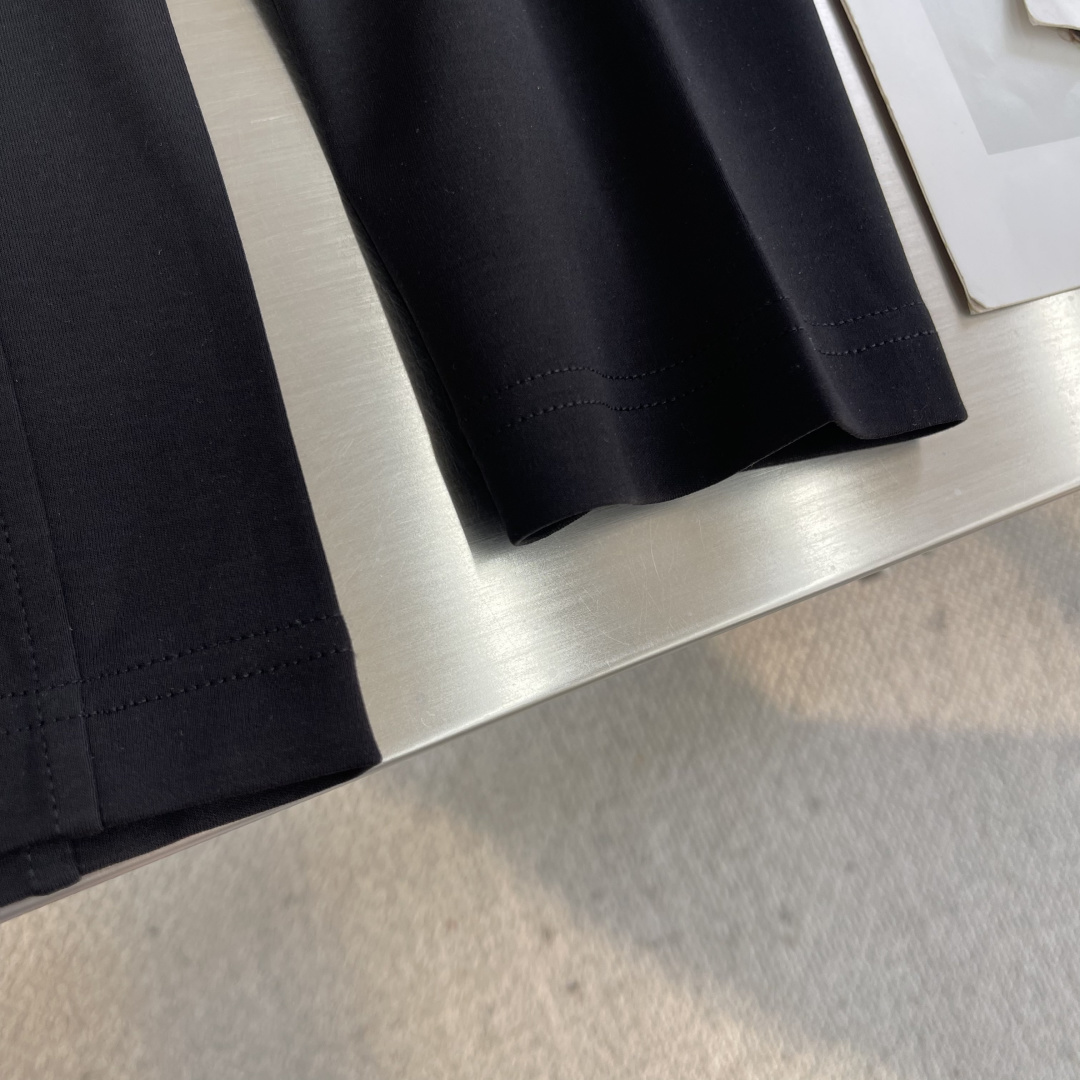 Dio 2025秋冬系列长袖打底尺码: M-5XL 常规版型220克重，莫代尔双面面料 面料表面纹理细腻