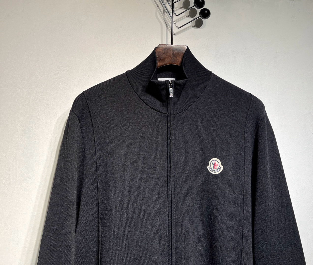 MON 家族男士高端贵族雅致开衫外套拉链卫衣，贸易公司渠道货，原厂出品，25年F/W秋冬新品，品相完美如