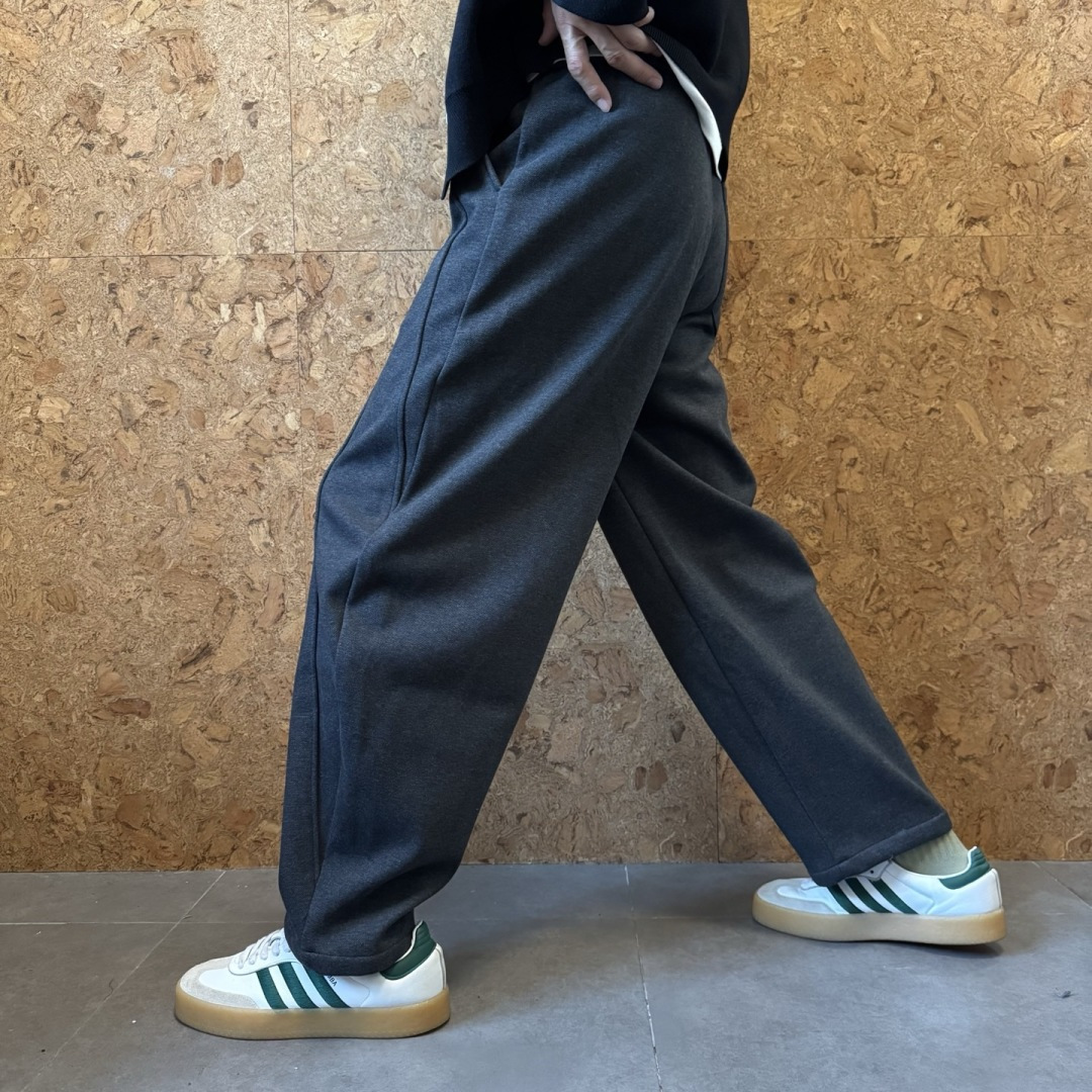 BV🌟秋冬新款设计感潮流休闲裤🆕采用优质面料，具有质感，松紧腰带设计，超级时尚洋气！码数：M-3XL 男