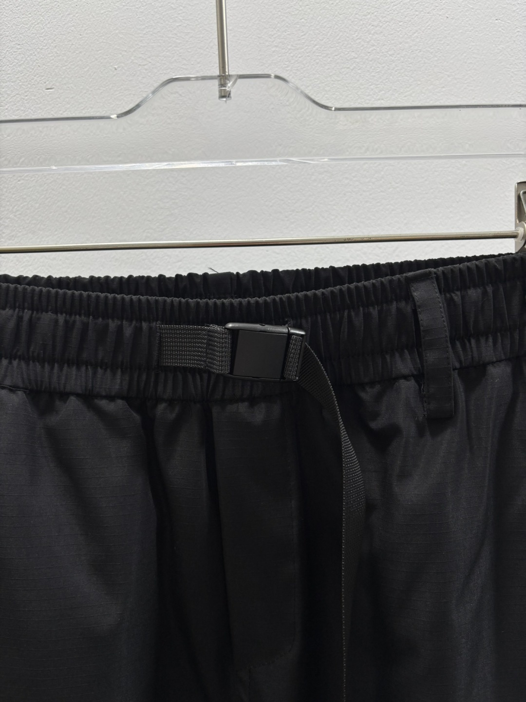 秋冬新款经典羽绒裤，每一处平均充绒，含90%鸭绒。🔥高档刺绣工艺🔥D内衬双层高密度面料完全不跑毛，也不会