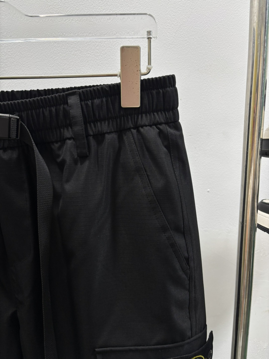 秋冬新款经典羽绒裤，每一处平均充绒，含90%鸭绒。🔥高档刺绣工艺🔥D内衬双层高密度面料完全不跑毛，也不会