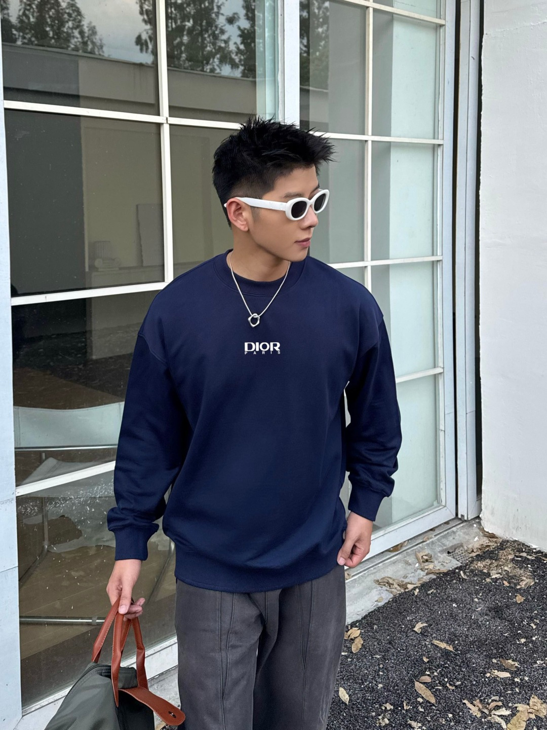 Dio* 迪奥*2025秋冬新款圆领卫衣400克毛圈纯棉字母logo植绒颜色：黑色 白色 灰色 深蓝码数