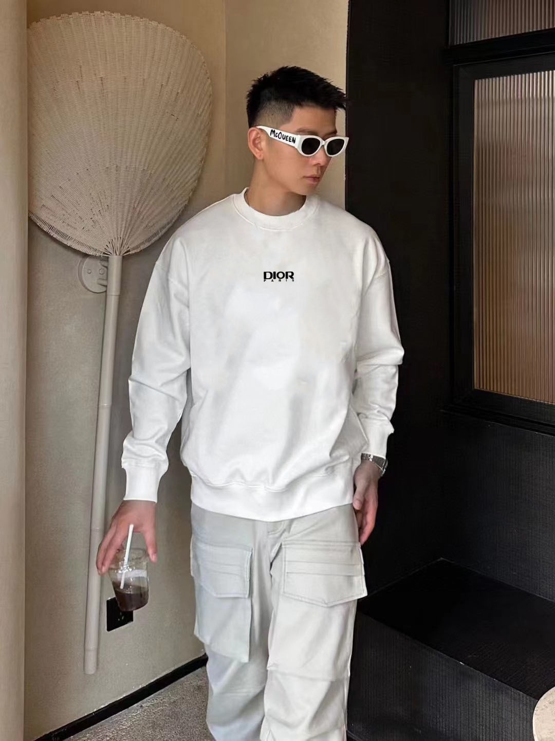 Dio* 迪奥*2025秋冬新款圆领卫衣400克毛圈纯棉字母logo植绒颜色：黑色 白色 灰色 深蓝码数