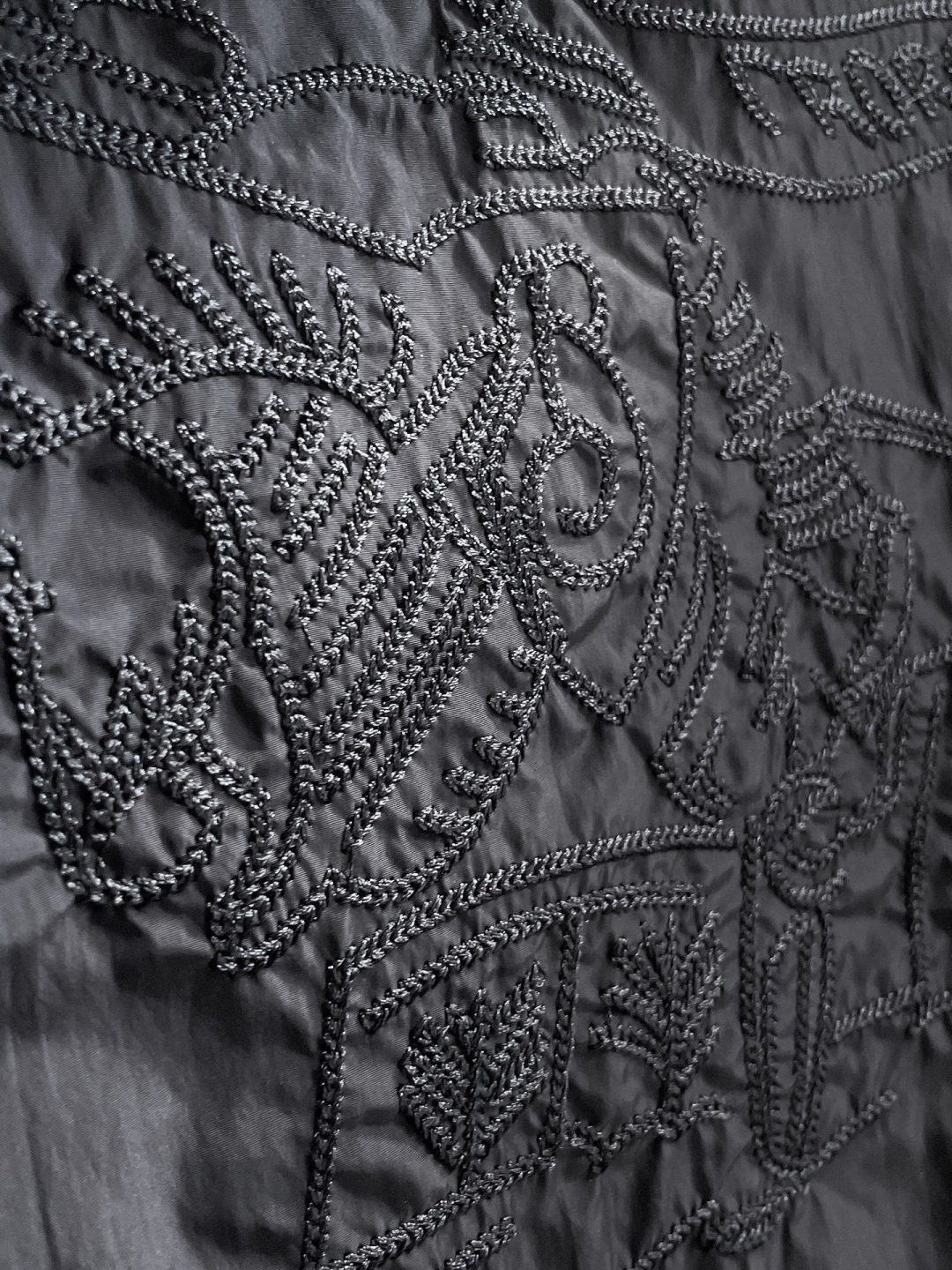 巴宝莉 2025秋季新款夹克外套，秀场新品‼品相非常完美，舒适保暖，三标齐全色泽饱满诱人，非常出彩的设计