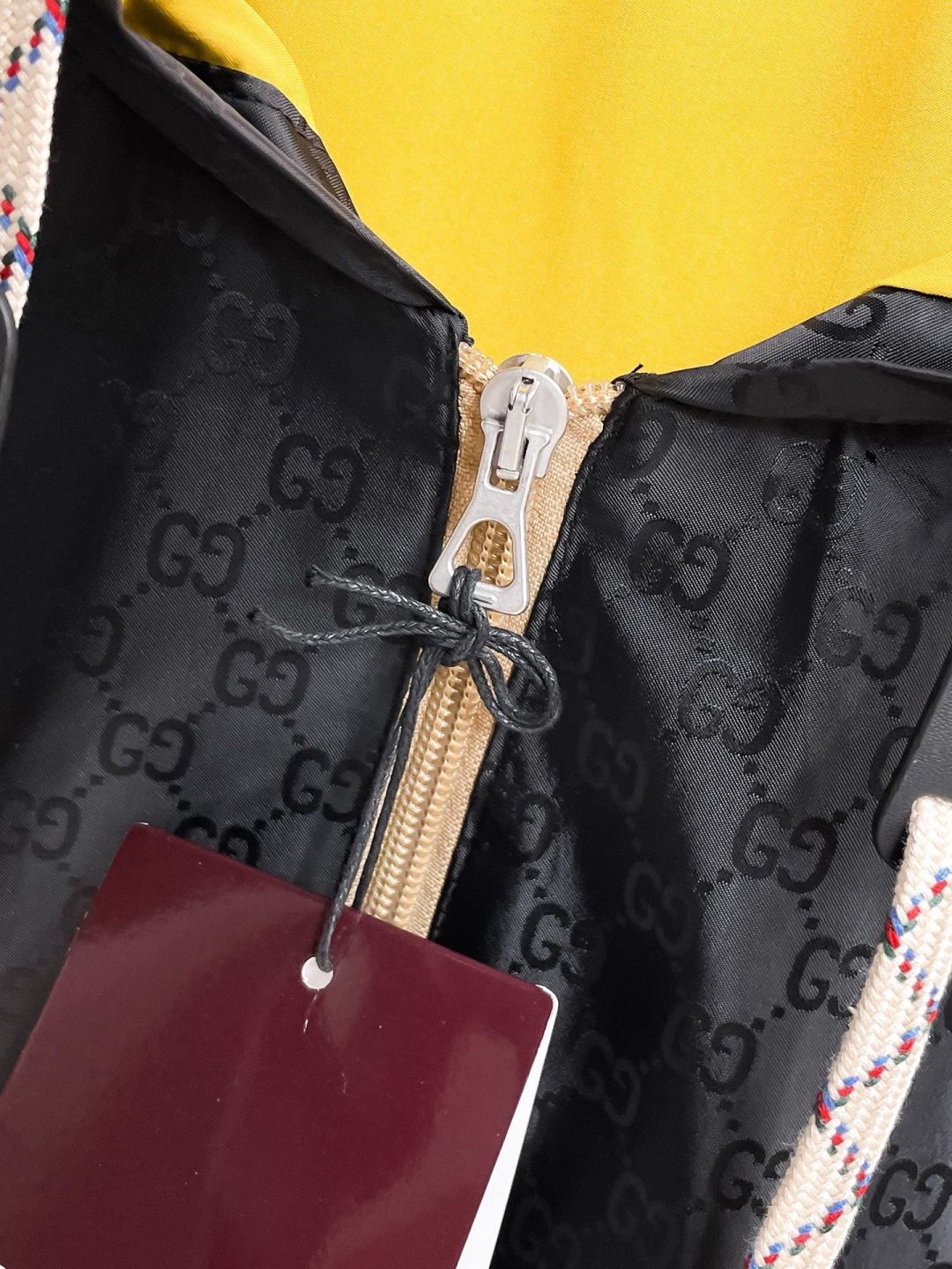 古奇 官网同款，提前发售！2025ss开秋新款男士双面穿夹克外套，原单三标齐全高端版本！带隐藏帽，专柜定