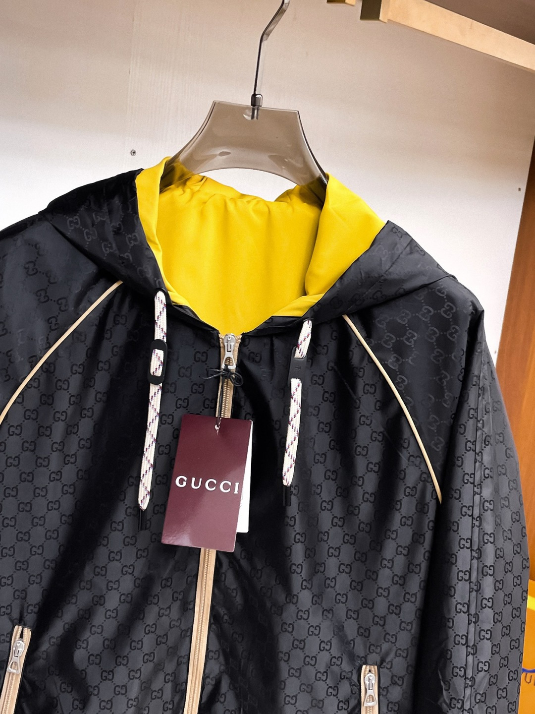 古奇 官网同款，提前发售！2025ss开秋新款男士双面穿夹克外套，原单三标齐全高端版本！带隐藏帽，专柜定