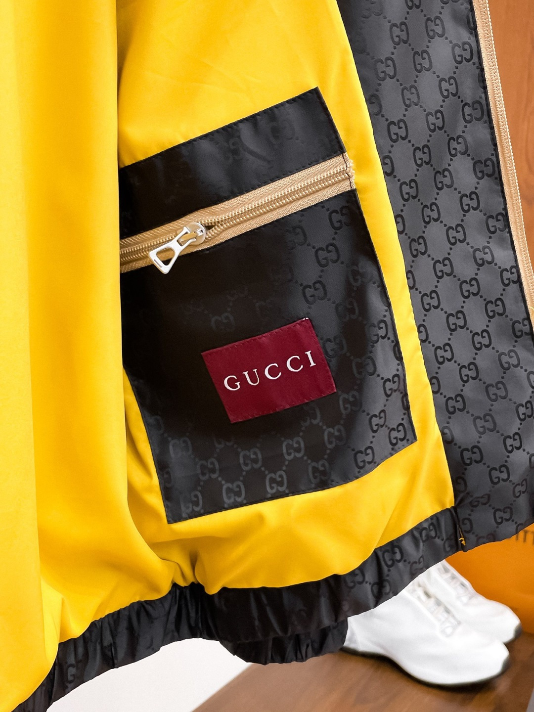 古奇 官网同款，提前发售！2025ss开秋新款男士双面穿夹克外套，原单三标齐全高端版本！带隐藏帽，专柜定