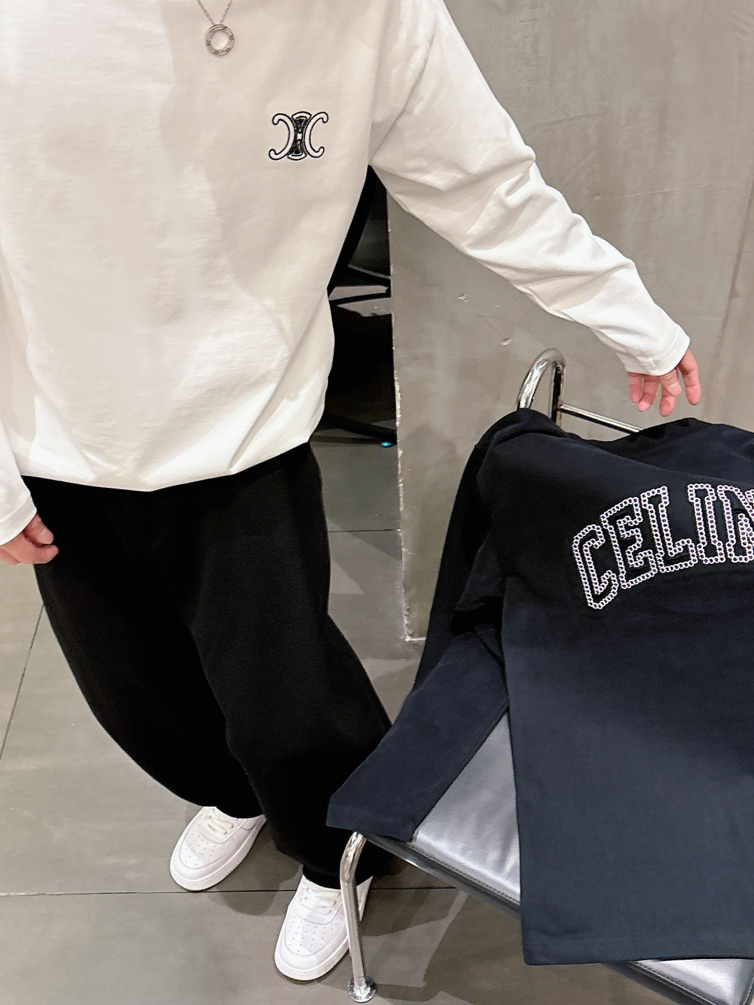 25新款磨毛长袖阔版T恤颜色：黑，白尺码：S-2XL