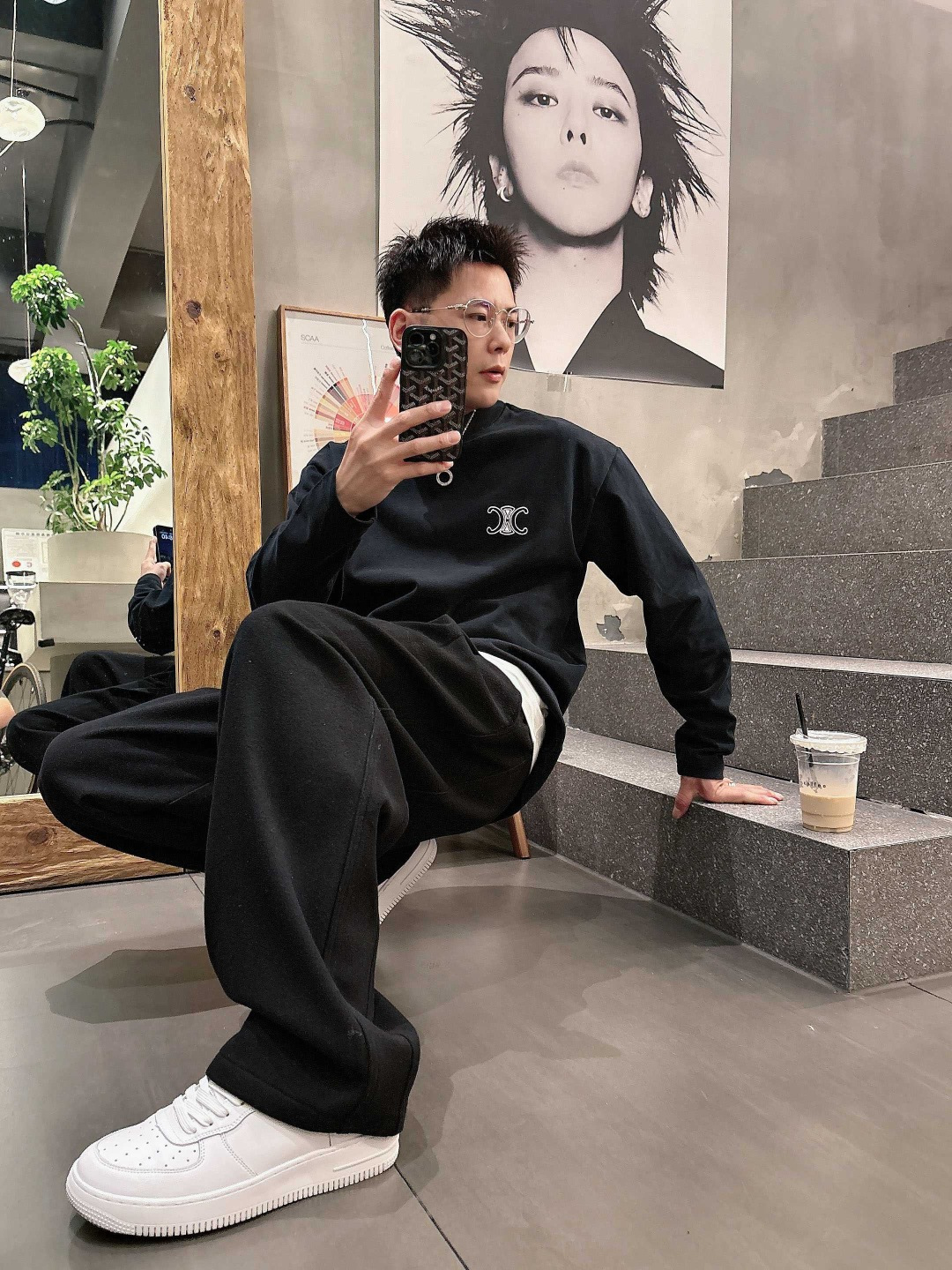 25新款磨毛长袖阔版T恤颜色：黑，白尺码：S-2XL