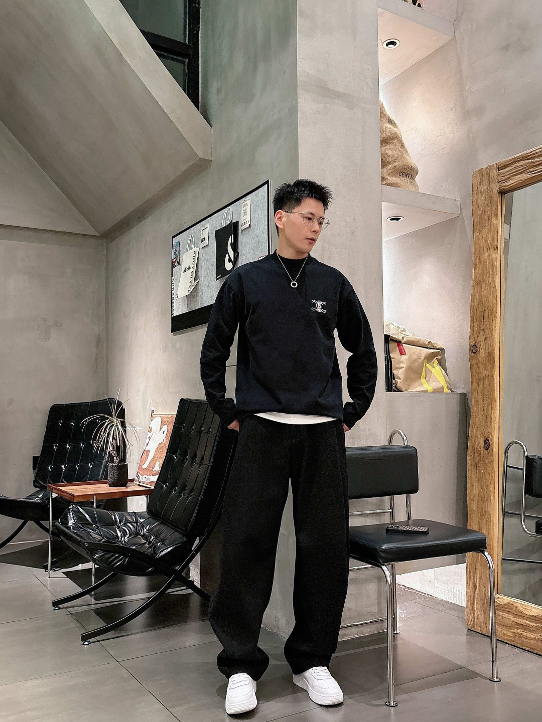 25新款磨毛长袖阔版T恤颜色：黑，白尺码：S-2XL