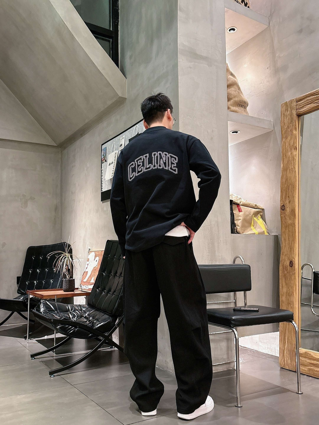 25新款磨毛长袖阔版T恤颜色：黑，白尺码：S-2XL