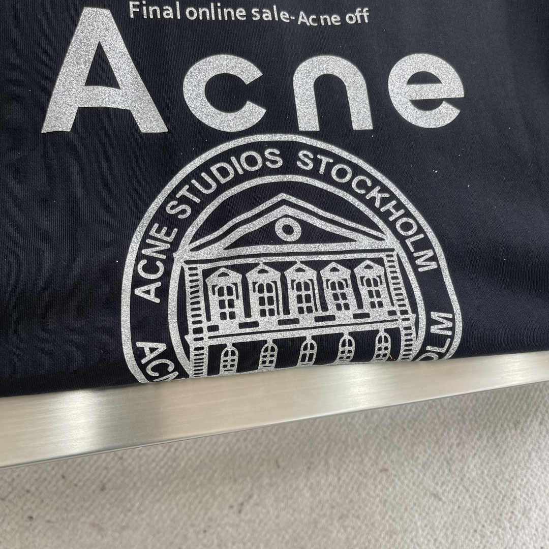 Acne Studio 25秋冬新款拉链帽衫精选进口卫衣面料，弹力舒柔化合，多重水洗预缩处理，轻松应对秋