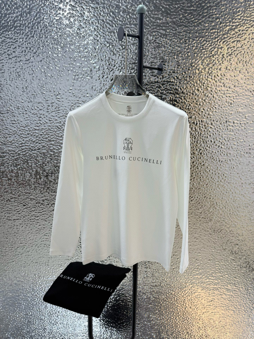 BC2025秋冬新品字母标识印花长袖套头T恤,定制柜台同步面料定制，无论版型，面料都是遵从原版开发，胸前