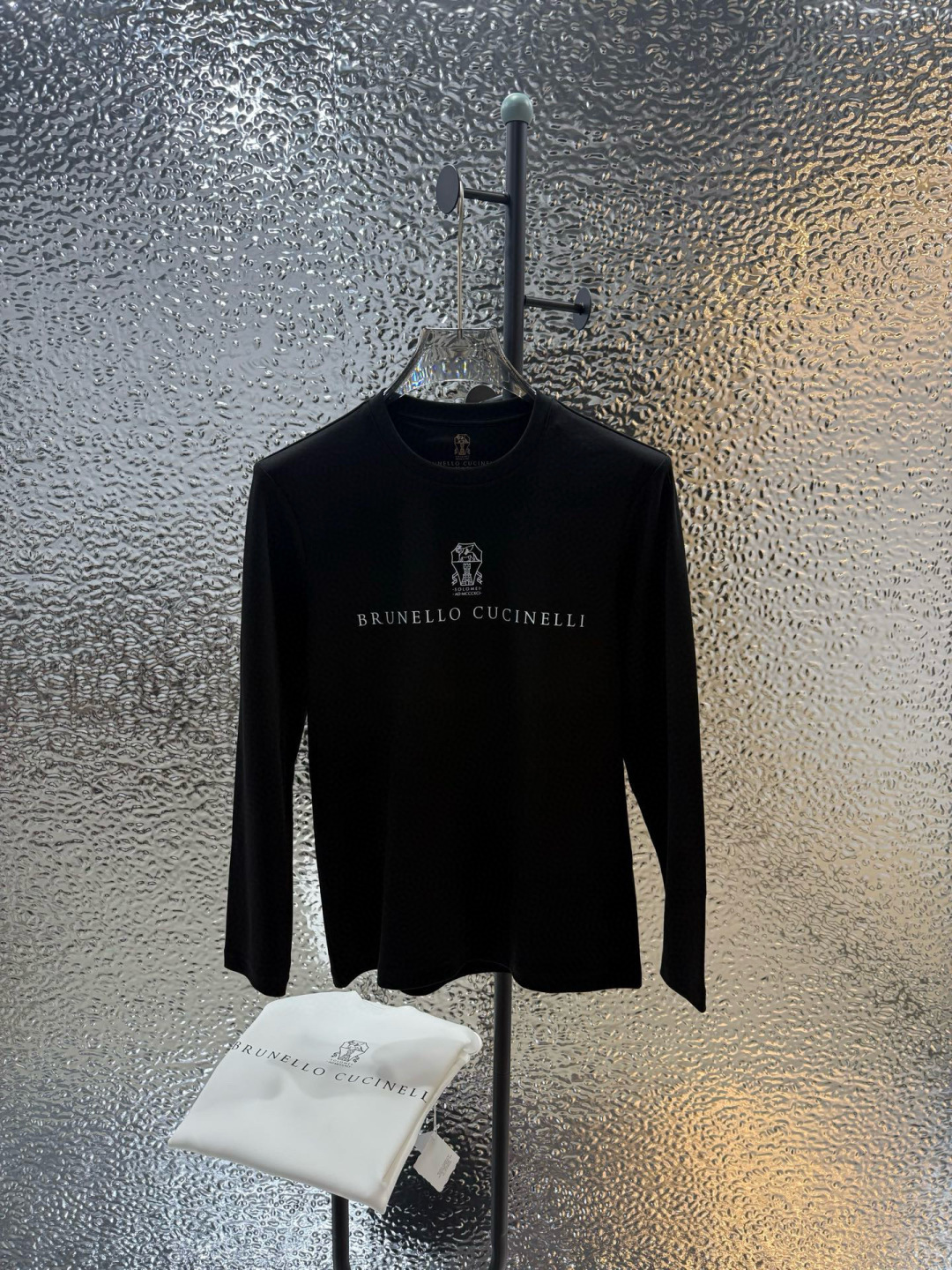 BC2025秋冬新品字母标识印花长袖套头T恤,定制柜台同步面料定制，无论版型，面料都是遵从原版开发，胸前