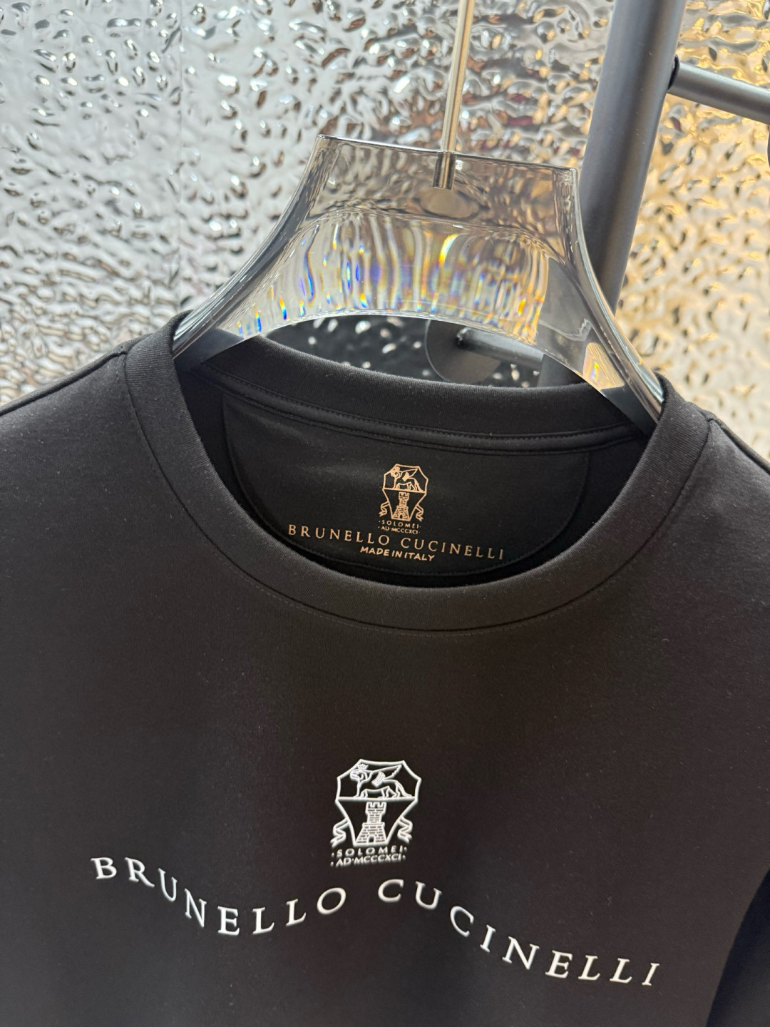 BC2025秋冬新品字母标识印花长袖套头T恤,定制柜台同步面料定制，无论版型，面料都是遵从原版开发，胸前