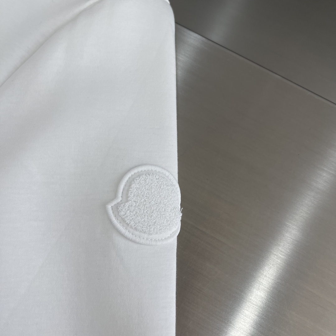 mon 2025秋冬卫衣系列尺码: M-5XL 正常版型工艺：棉莫代尔空气层。采用丝光工艺处理的双面结构