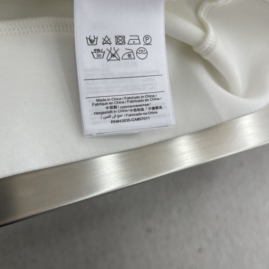 mon 2025秋冬卫衣系列尺码: M-5XL 正常版型工艺：棉莫代尔空气层。采用丝光工艺处理的双面结构