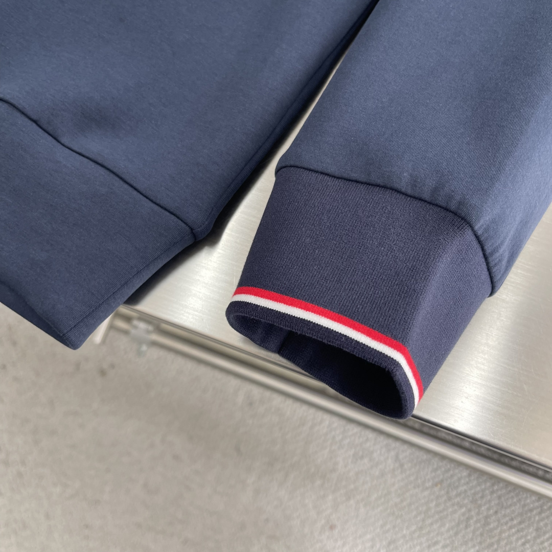 mon 2025秋冬卫衣系列尺码: M-5XL 正常版型工艺：棉莫代尔空气层。采用丝光工艺处理的双面结构