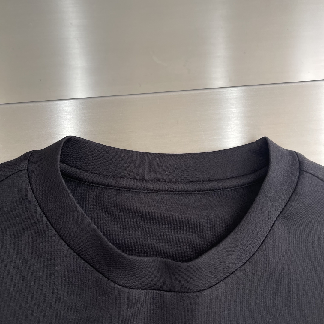 mon 2025秋冬卫衣系列尺码: M-5XL 正常版型工艺：棉莫代尔空气层。采用丝光工艺处理的双面结构