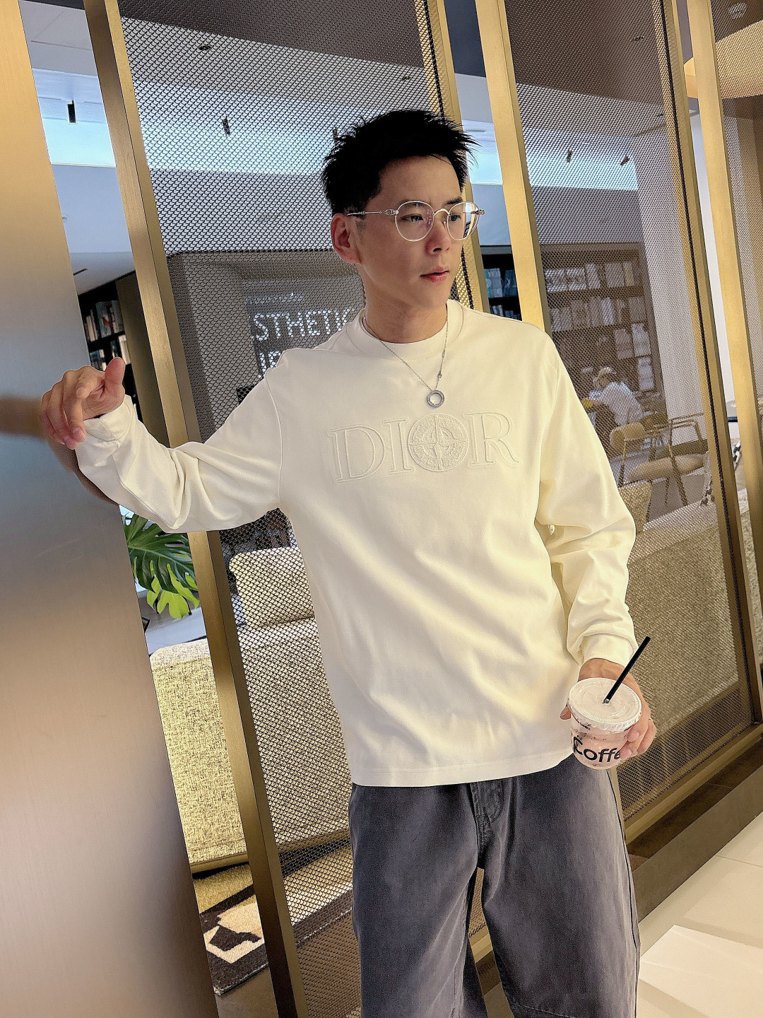 Dio 2025秋冬系列休闲长袖T恤码数：M-5XL 微阔版型潮流罗马磨毛。面料表面刷毛做磨毛工艺与特殊