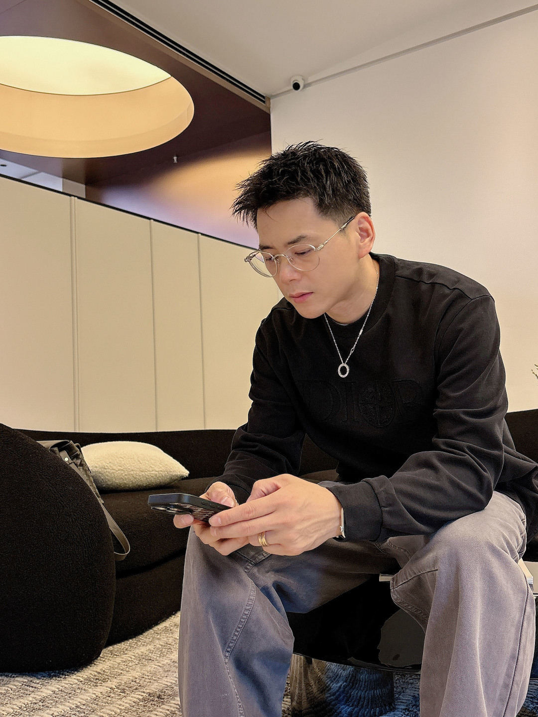 Dio 2025秋冬系列休闲长袖T恤码数：M-5XL 微阔版型潮流罗马磨毛。面料表面刷毛做磨毛工艺与特殊