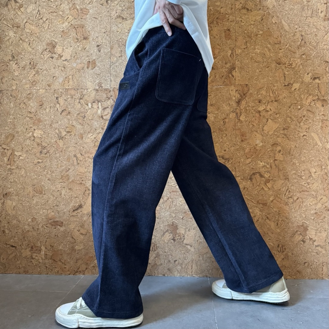 MM6🌟秋冬新款休闲裤🆕采用优质面料，具有质感，松紧腰带设计，超级时尚洋气！码数：S-XL 男女同款（加