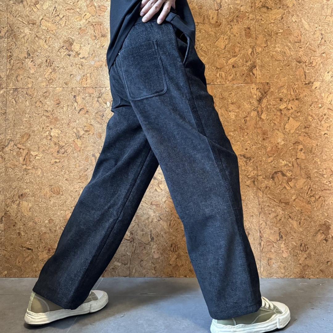 MM6🌟秋冬新款休闲裤🆕采用优质面料，具有质感，松紧腰带设计，超级时尚洋气！码数：S-XL 男女同款（加