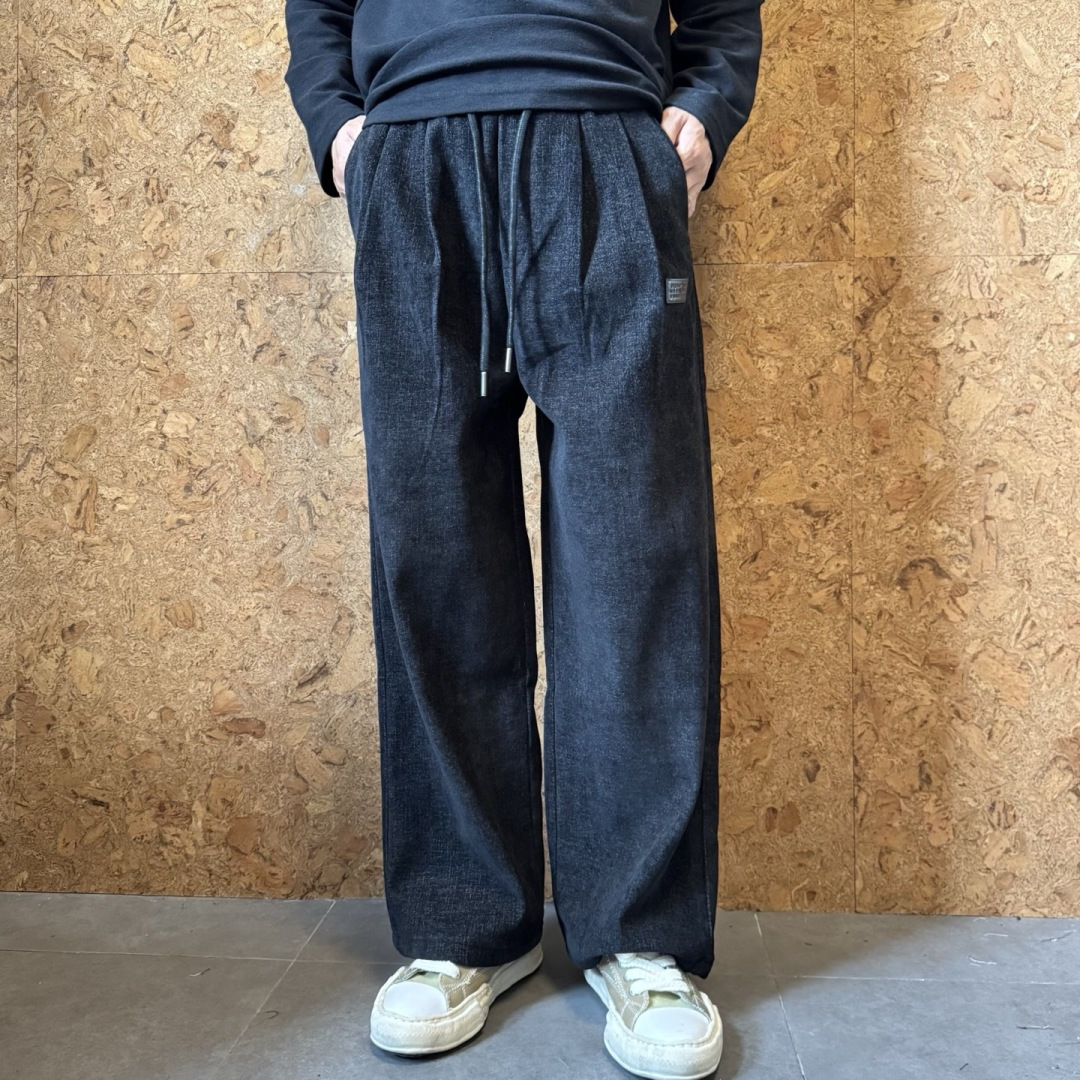 MM6🌟秋冬新款休闲裤🆕采用优质面料，具有质感，松紧腰带设计，超级时尚洋气！码数：S-XL 男女同款（加