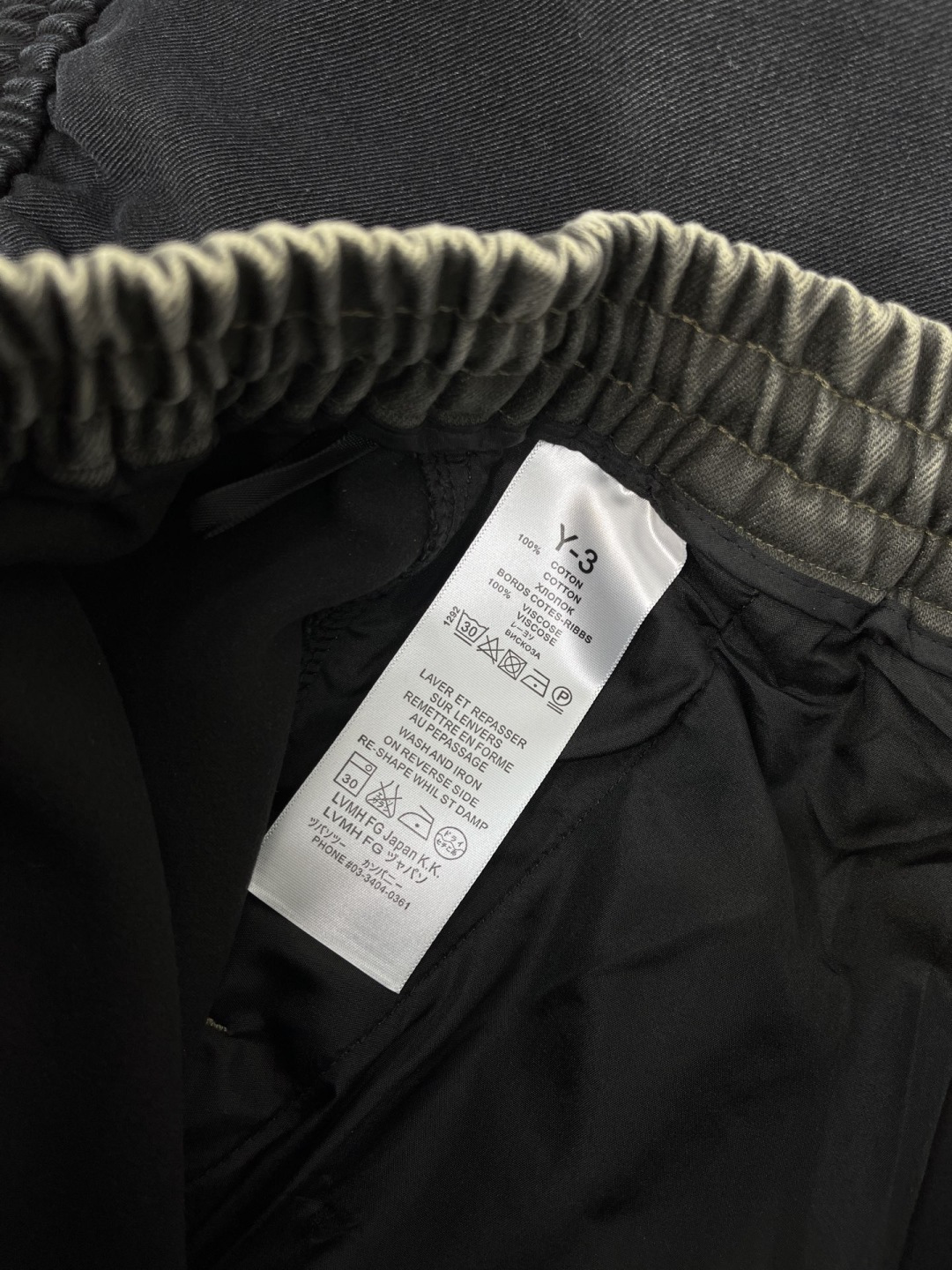 Y.3 🔥🔥冬季新款加绒休闲裤，采用优质斜纹棉布面料，整体水洗超级好看炫酷！两侧口袋设计搭配品牌标识，设