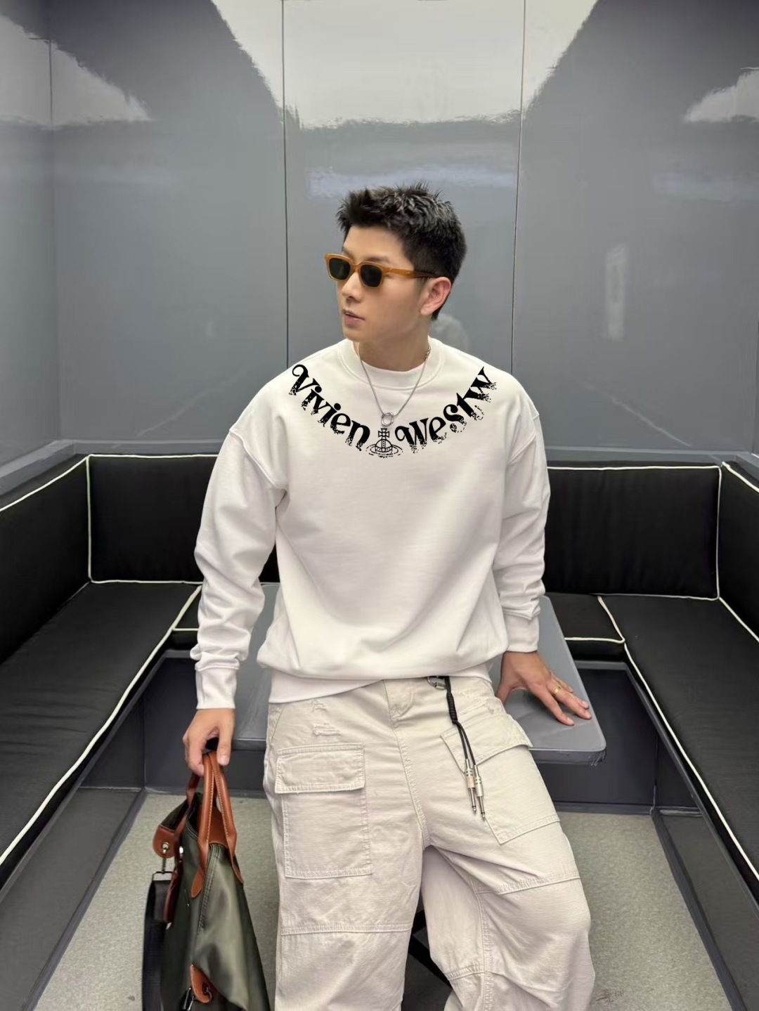 西太后*Vivienne Westwood 2025冬季新款 个性字母logo印花 定制面料400g 圆