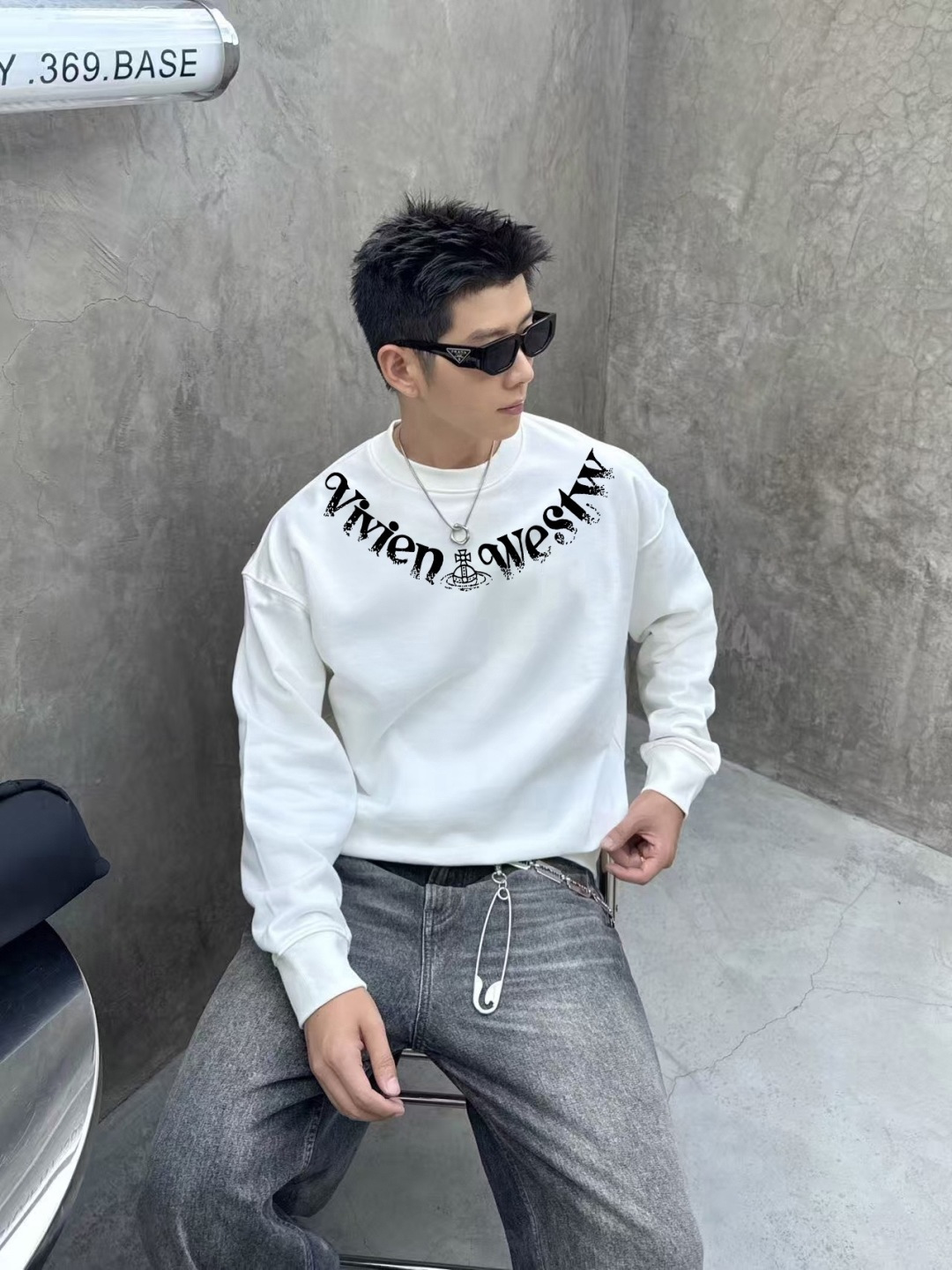 西太后*Vivienne Westwood 2025冬季新款 个性字母logo印花 定制面料400g 圆