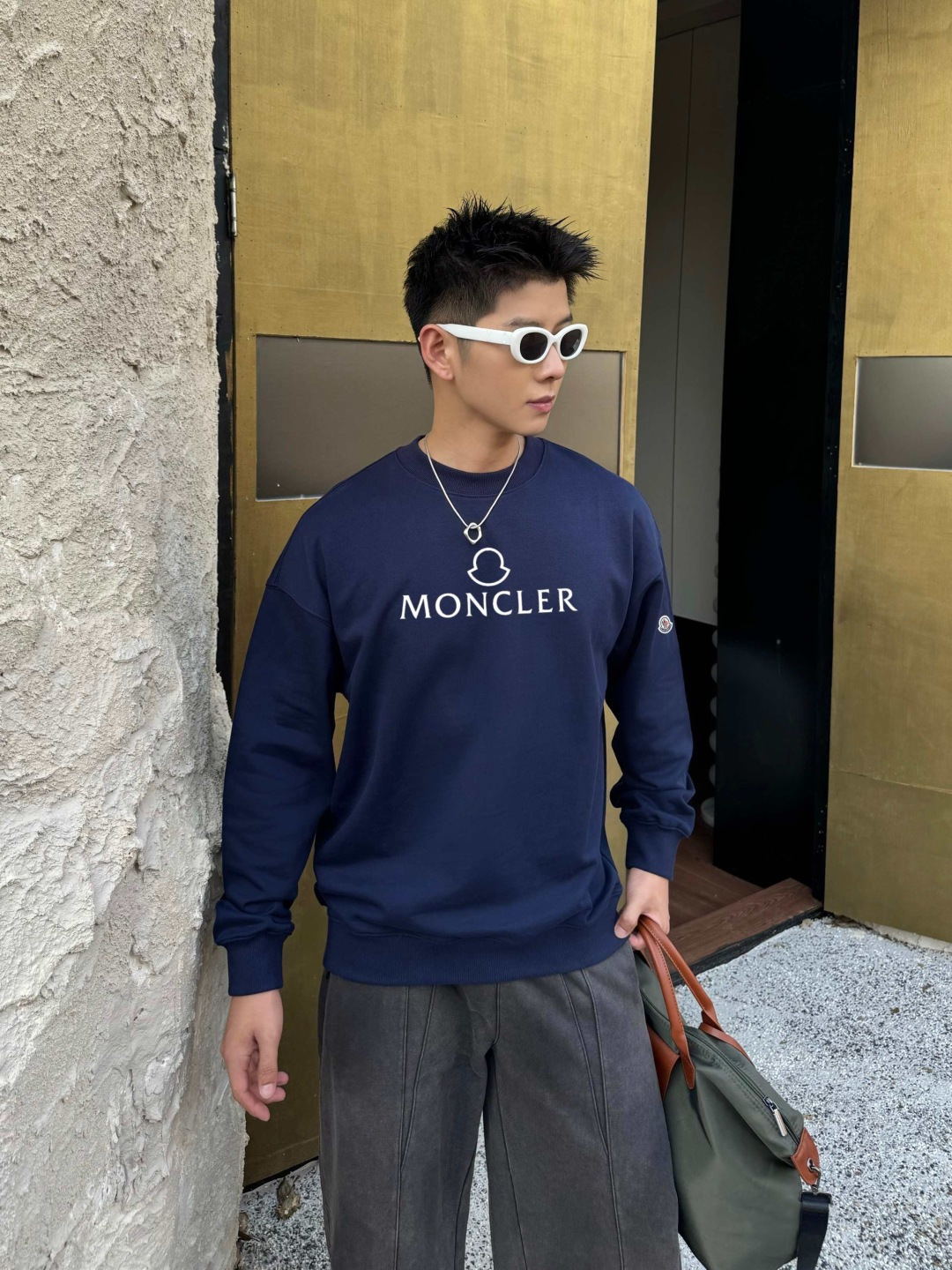 MONCL* 蒙口*2025秋冬新款圆领卫衣400克毛圈纯棉字母logo立体发泡颜色：黑色 白色 蓝色 