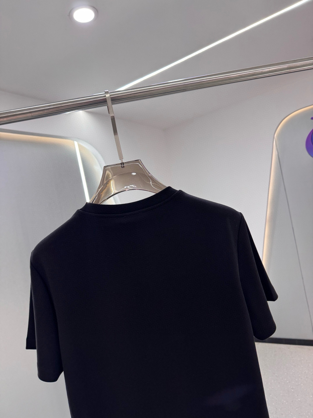 （M-XXXL）杰*亚2025早秋新品厚款素版修身款短袖T恤；定制260克专属高密水柔棉面料，真正能够做