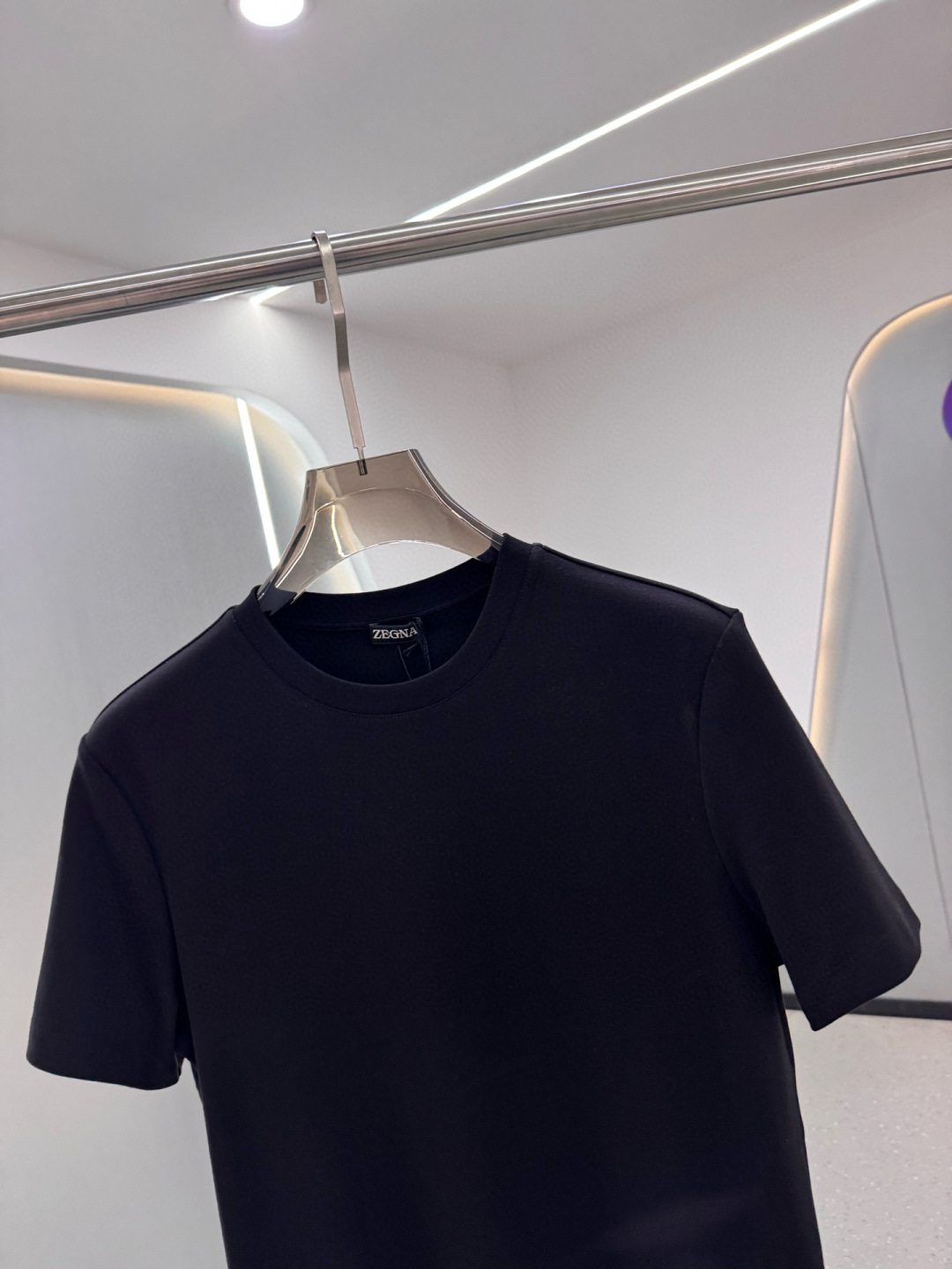 （M-XXXL）杰*亚2025早秋新品厚款素版修身款短袖T恤；定制260克专属高密水柔棉面料，真正能够做