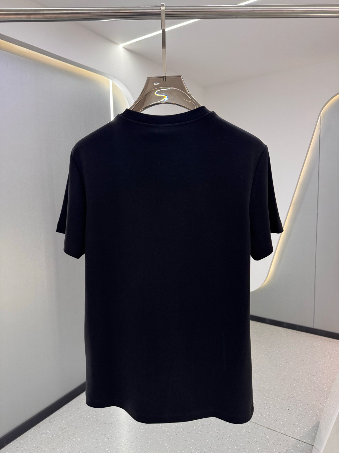 （M-XXXL）杰*亚2025早秋新品厚款素版修身款短袖T恤；定制260克专属高密水柔棉面料，真正能够做