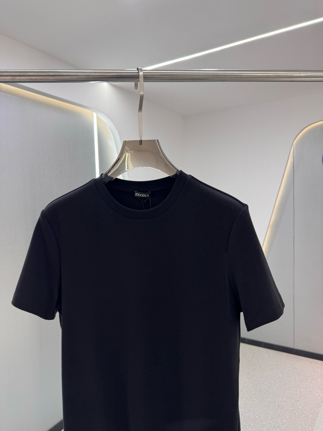 （M-XXXL）杰*亚2025早秋新品厚款素版修身款短袖T恤；定制260克专属高密水柔棉面料，真正能够做